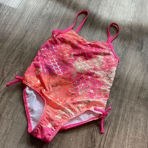 Babyfair One Piece Swimsuit . Size 5 . NEW